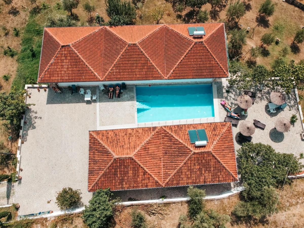 Guesthouse Lord Byron Tepelene Ngoại thất bức ảnh